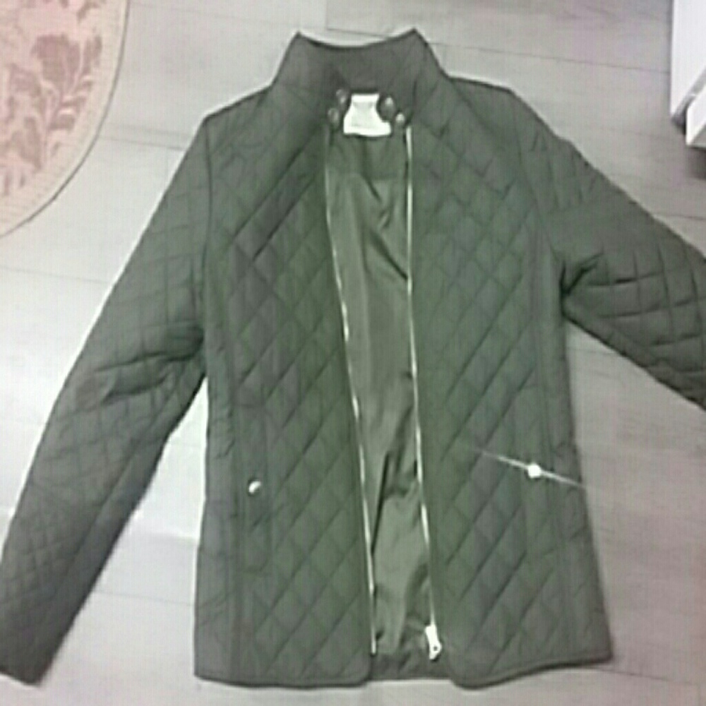 Puffer olive green coat